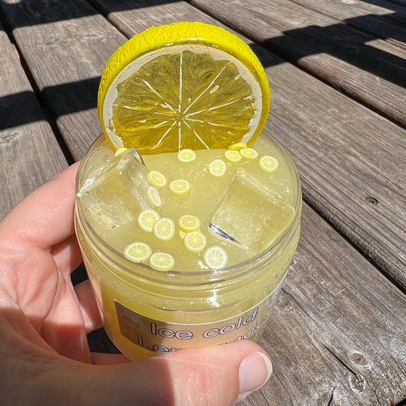 Ice Cold Lemonade Lemon Scented Clear Glossy Jelly Slime 8 oz - Picture 3 of 5